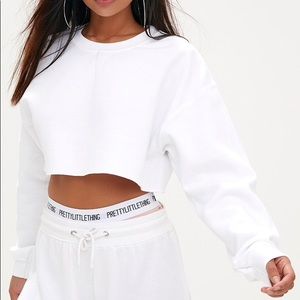 PRETTYLITTLETHING: White Sweater Crop Top